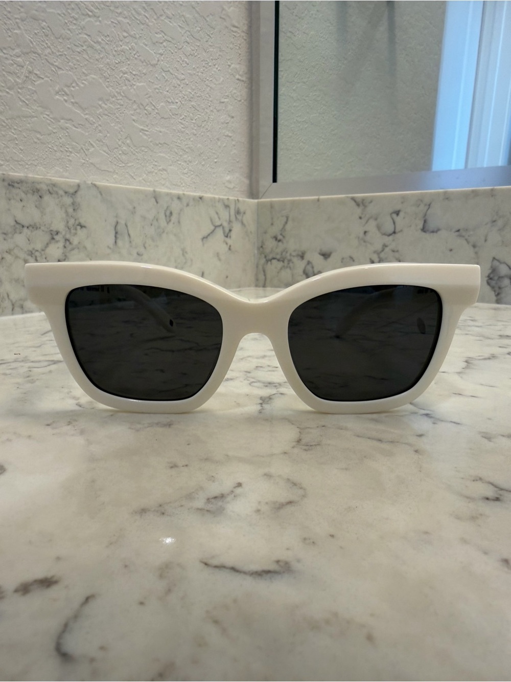 New Off-White Lincoln OERI143 0107 White Square Sunglasses Full Set